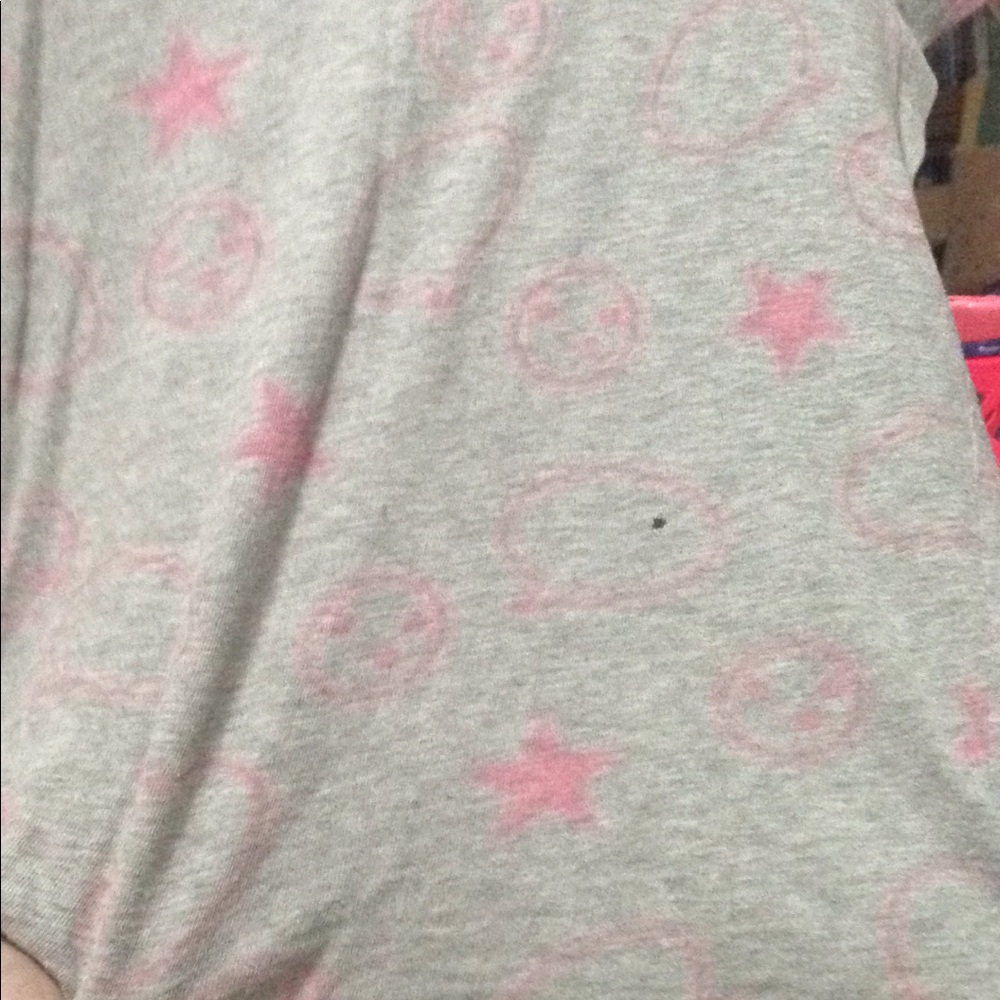 Grey Ellen Degeneres Gap Kids tshirt - Picture 5 of 5